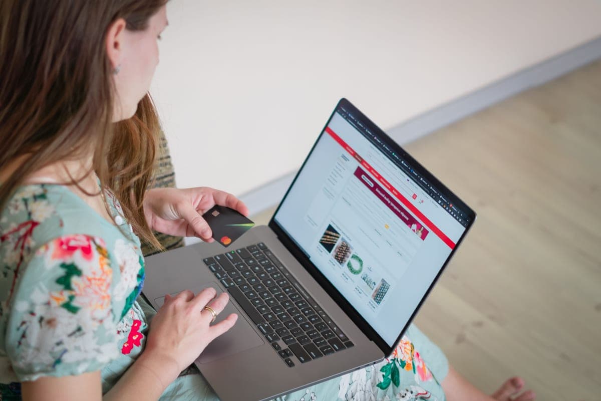 Shopping for games online on a laptop — how to buy games cheaper